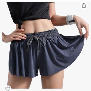 (KEIKI KONA) 2-In-1 Flowy Fitness Shorts